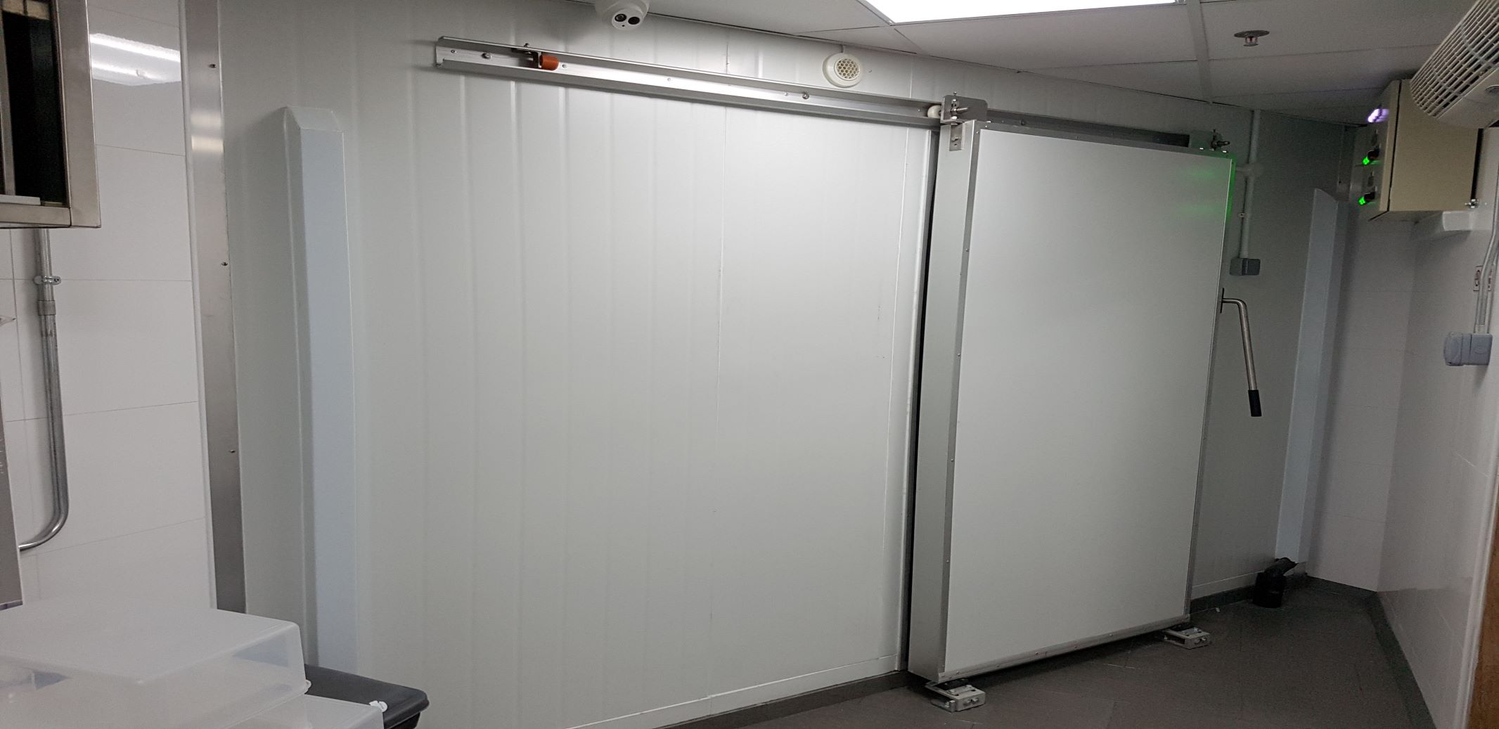 Manual Sliding Door